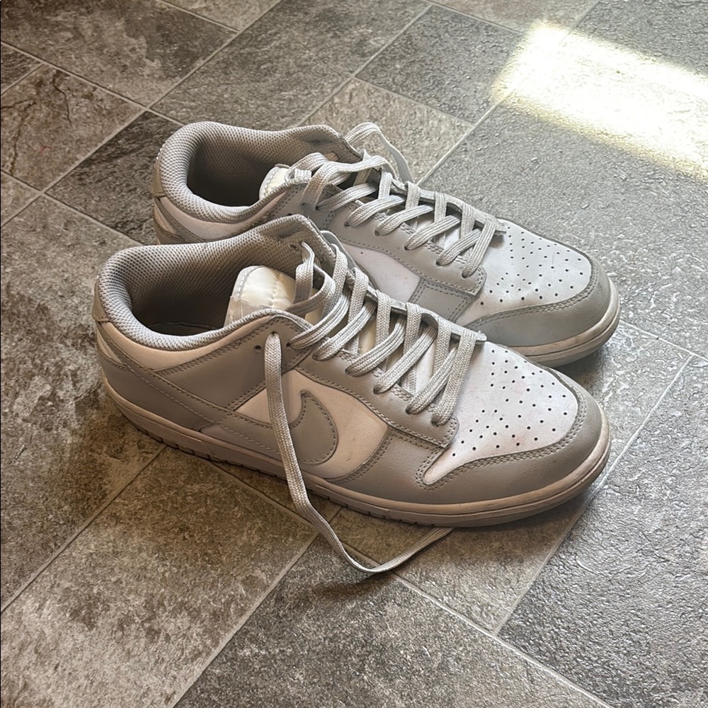 Nike Gray Sneakers Versatile Design